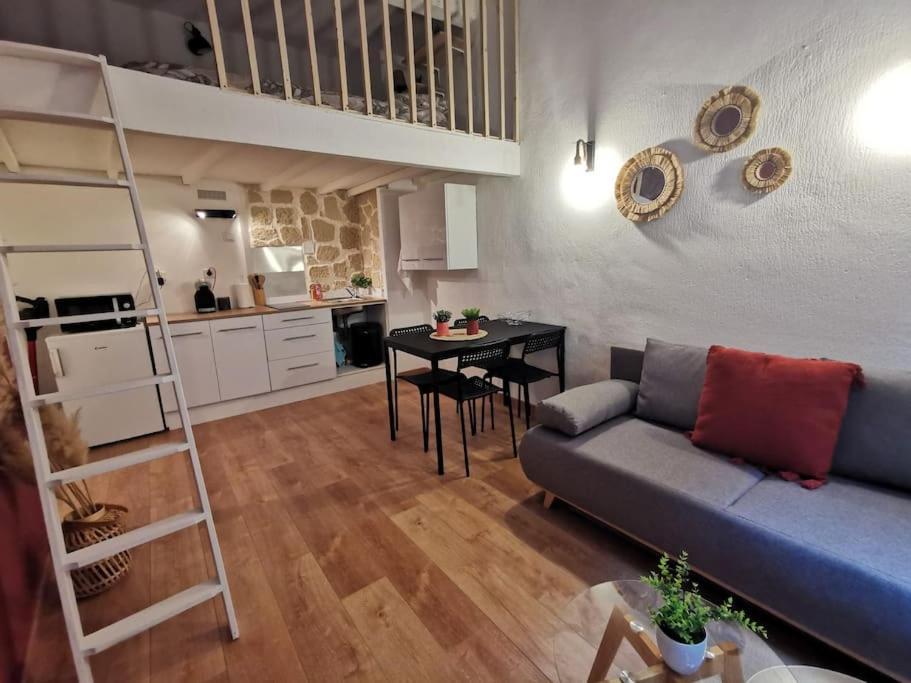 Centre Ville Montpellier - Appartement Au Coeur De L'Ecusson エクステリア 写真