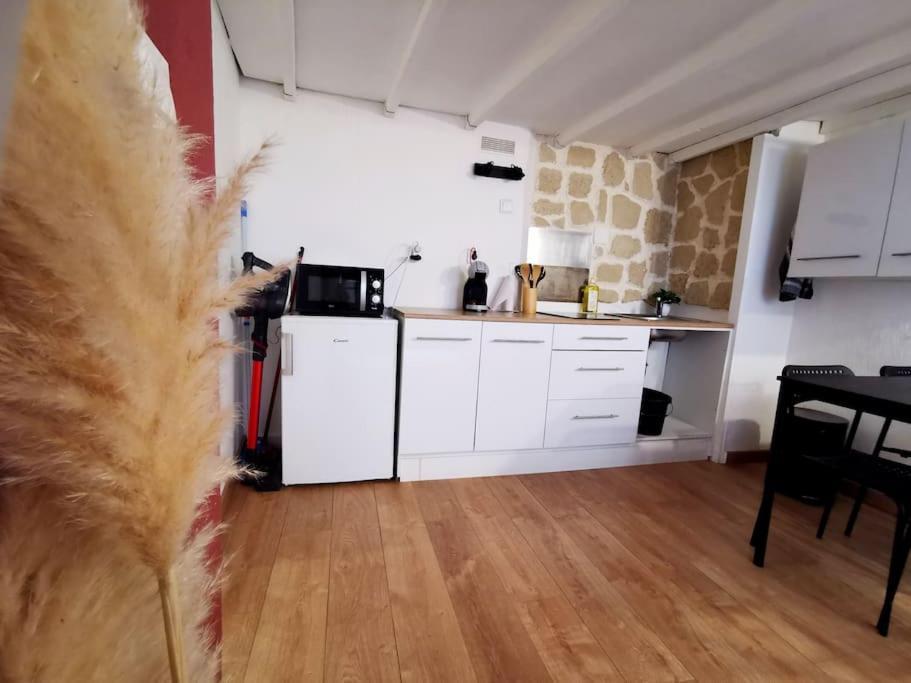 Centre Ville Montpellier - Appartement Au Coeur De L'Ecusson エクステリア 写真