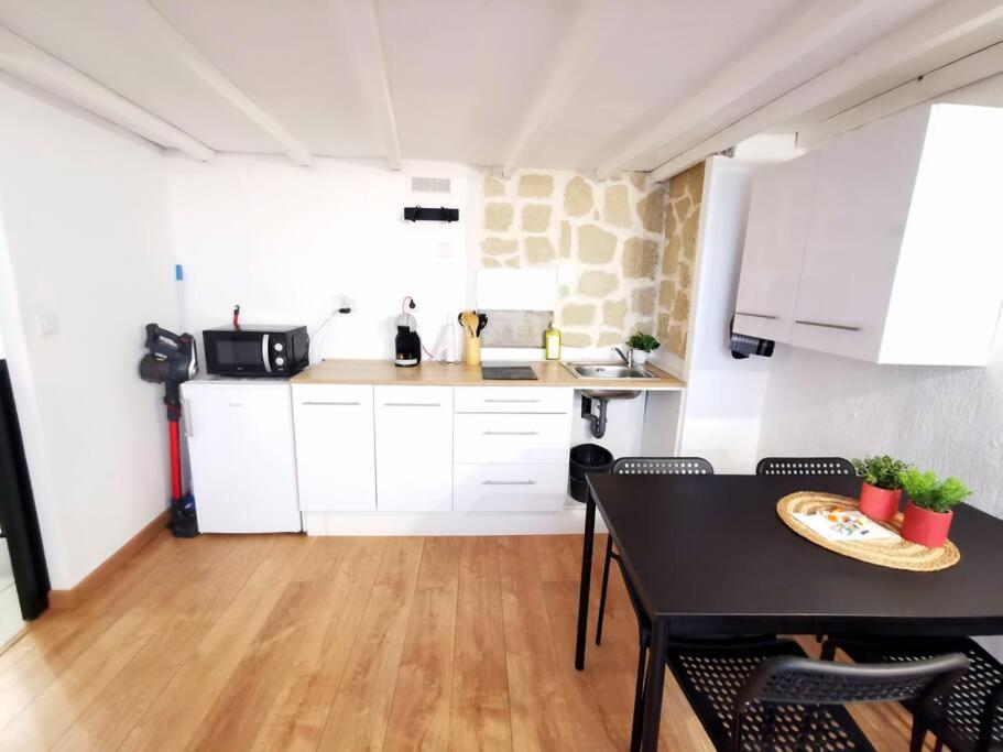 Centre Ville Montpellier - Appartement Au Coeur De L'Ecusson エクステリア 写真